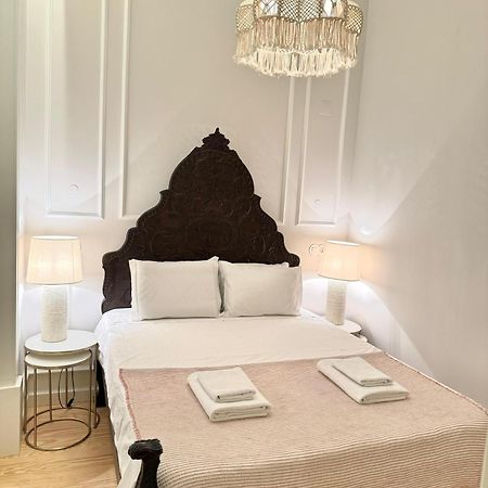 Quarto Com Banheiro Privativo Na Baixa Lisboa Extérieur photo