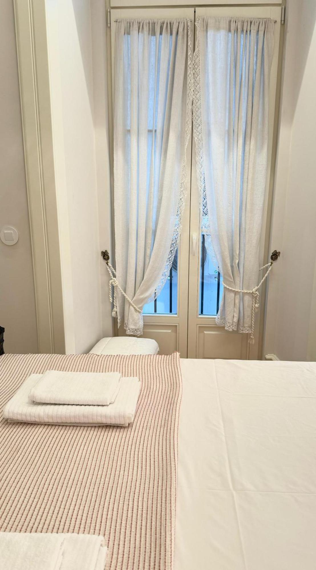 Quarto Com Banheiro Privativo Na Baixa Lisboa Extérieur photo