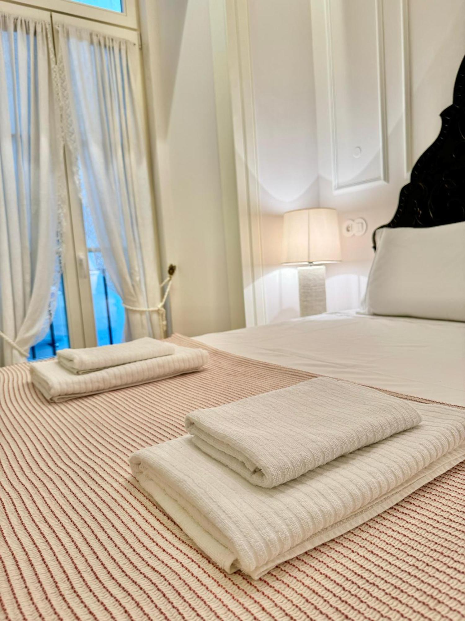 Quarto Com Banheiro Privativo Na Baixa Lisboa Extérieur photo