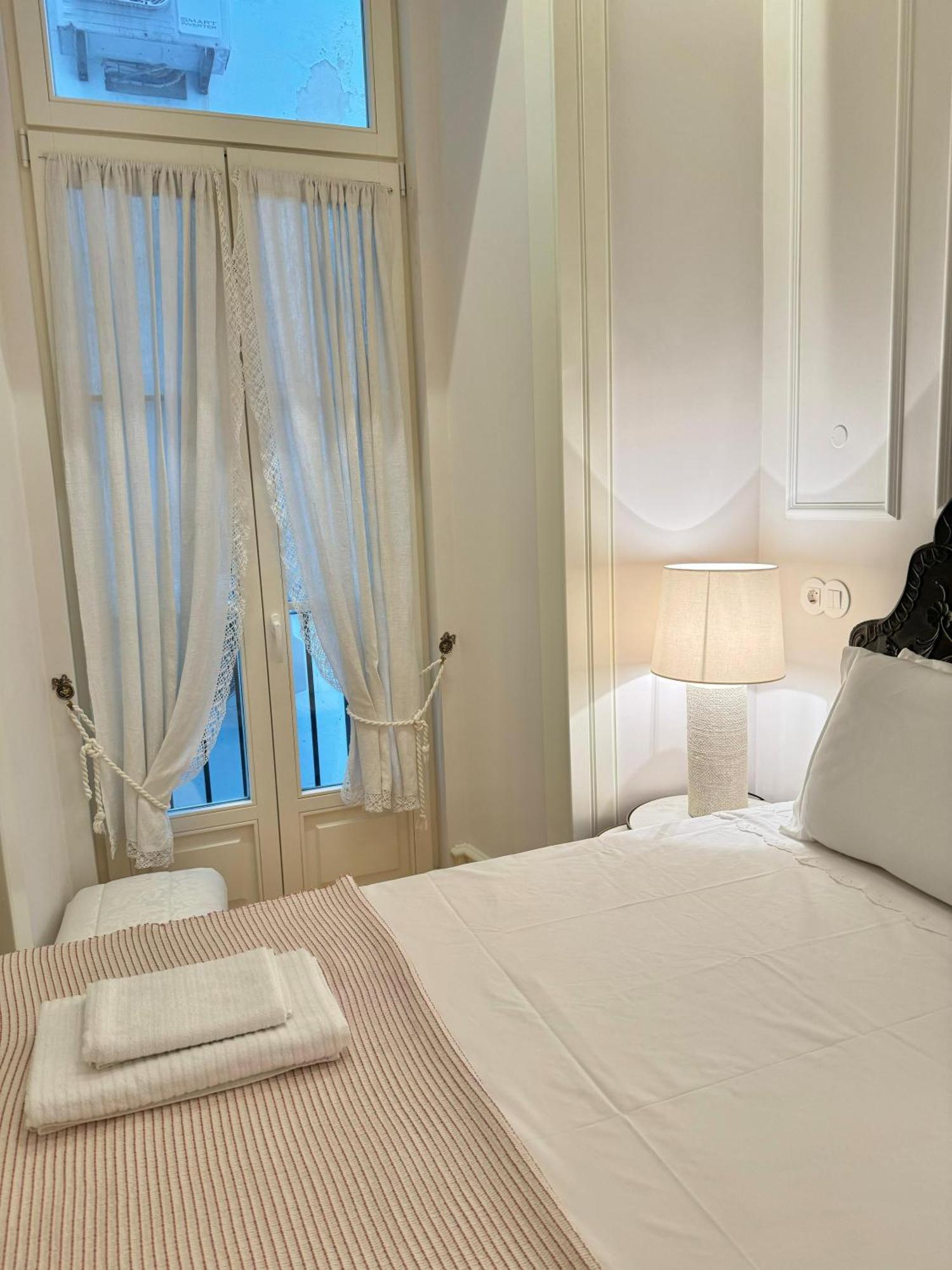 Quarto Com Banheiro Privativo Na Baixa Lisboa Extérieur photo