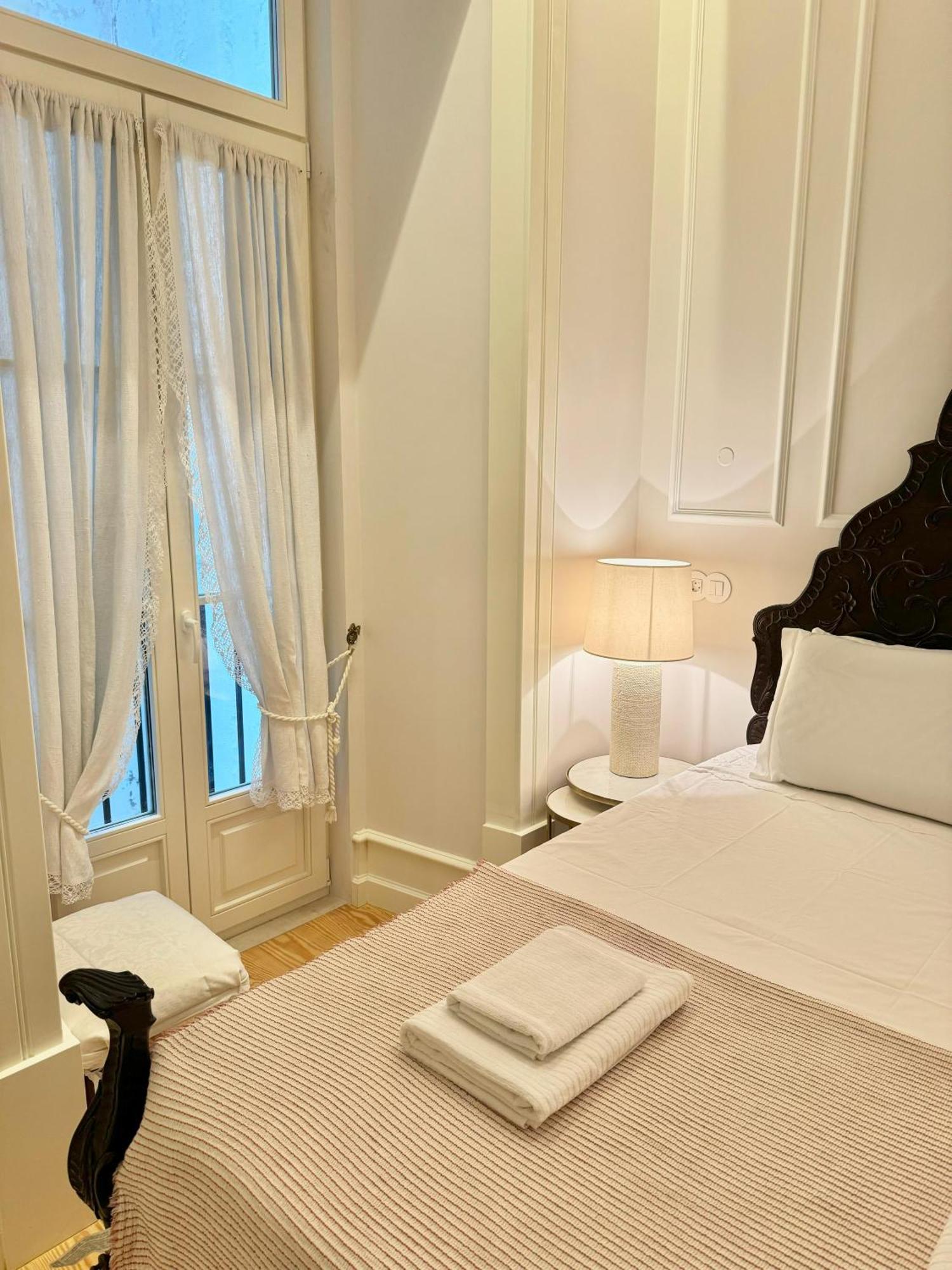 Quarto Com Banheiro Privativo Na Baixa Lisboa Extérieur photo