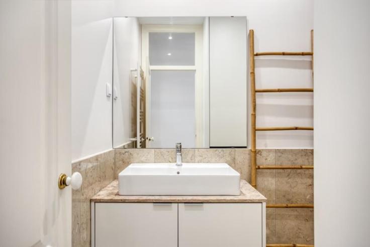 Quarto Com Banheiro Privativo Na Baixa Lisboa Extérieur photo
