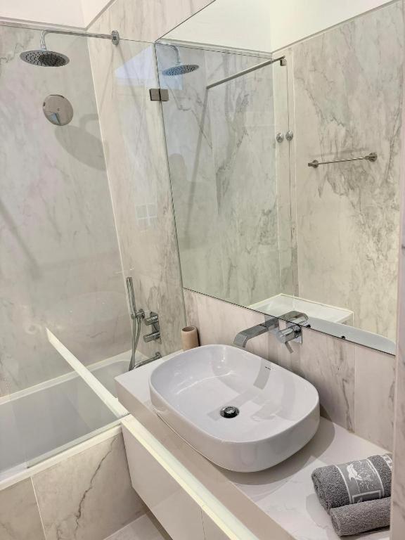 Quarto Com Banheiro Privativo Na Baixa Lisboa Extérieur photo